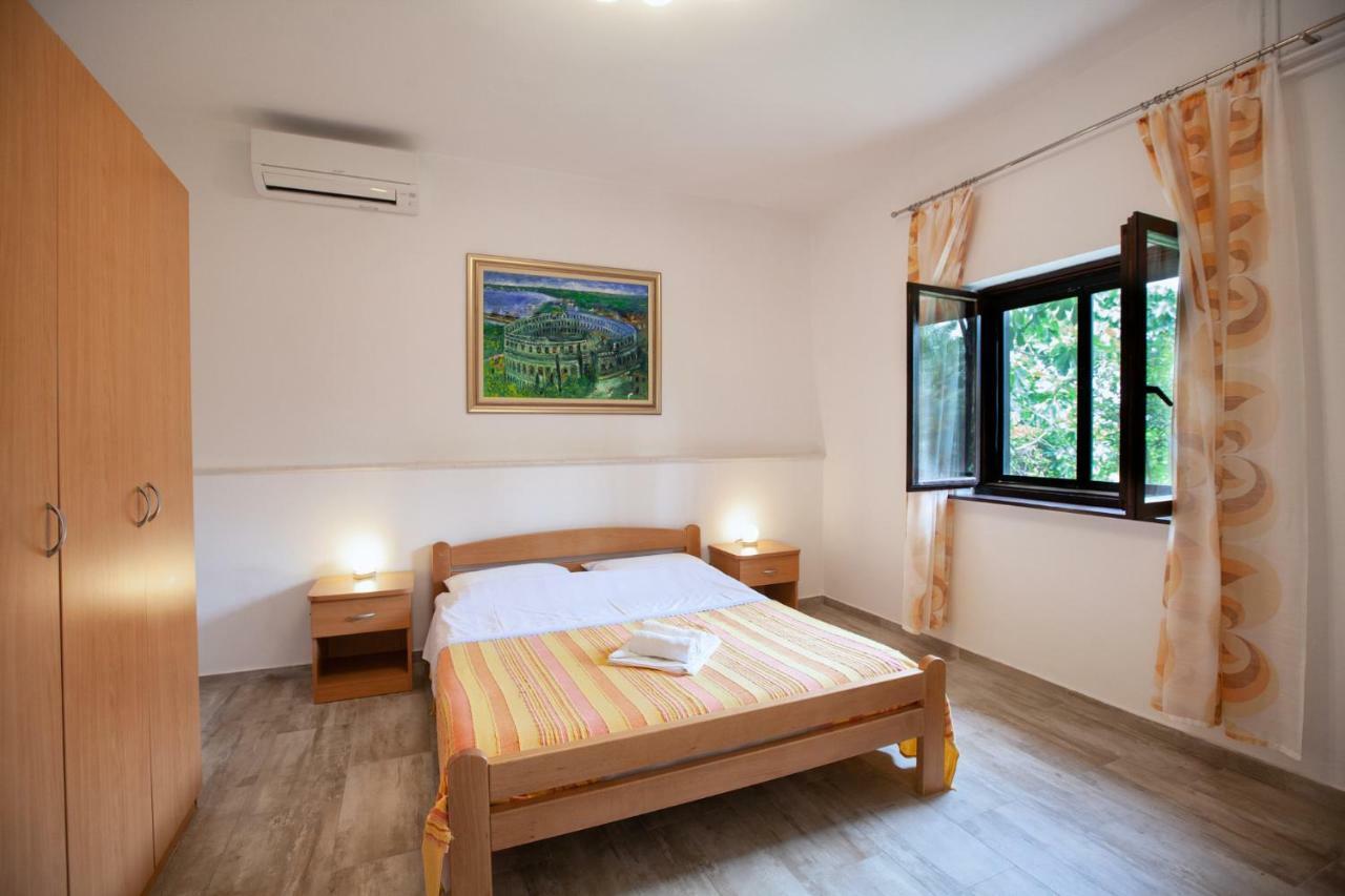 Apartment Ema Premantura Εξωτερικό φωτογραφία
