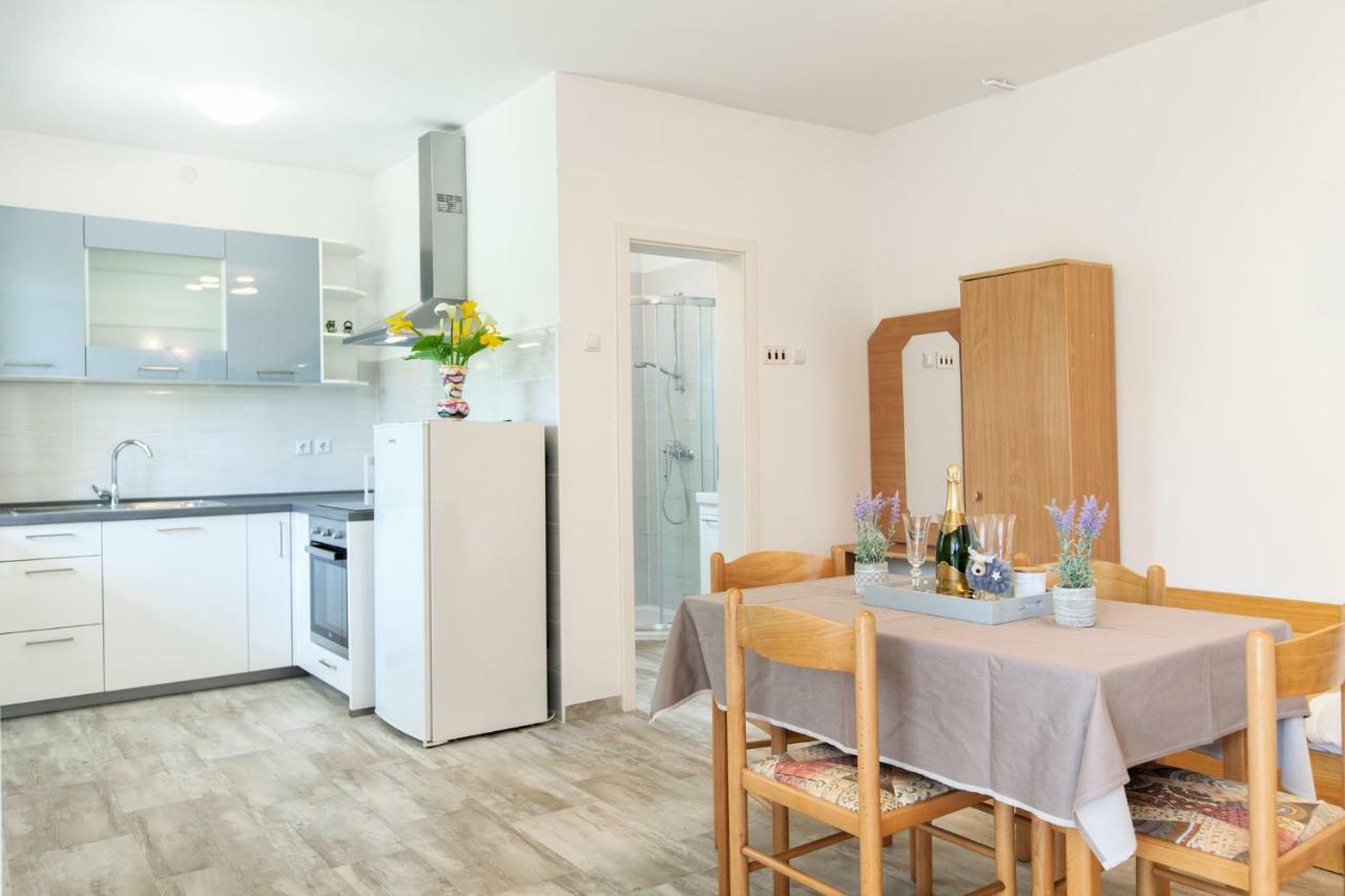 Apartment Ema Premantura Εξωτερικό φωτογραφία