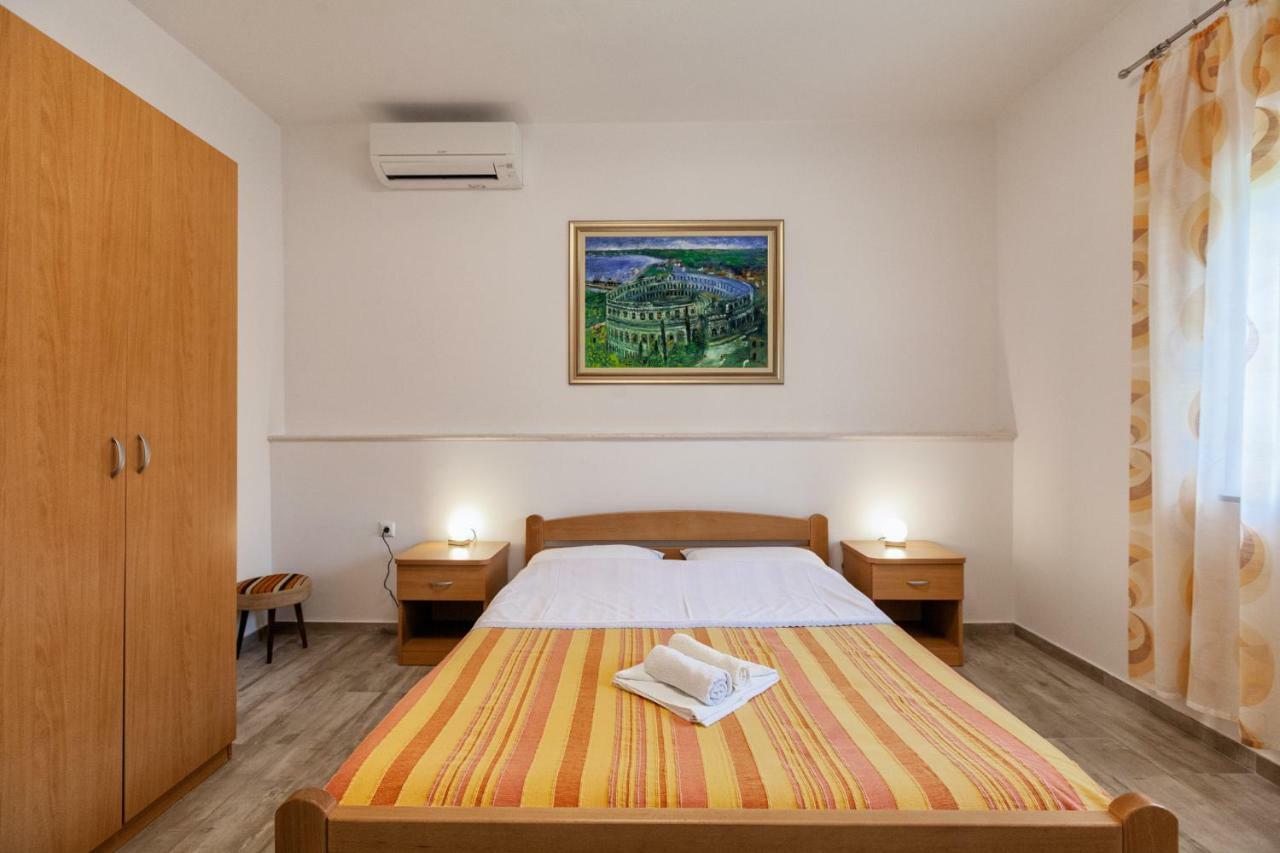Apartment Ema Premantura Εξωτερικό φωτογραφία